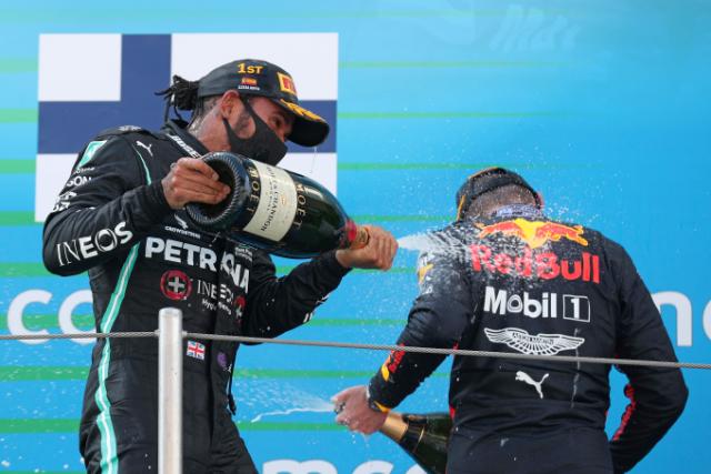 九游游戏平台-红牛性能继续提升 维斯塔潘仍是汉密尔顿最大对手