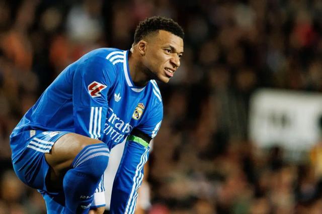 姆巴佩膝伤复发拒手术,皇马与世界杯终难两全?